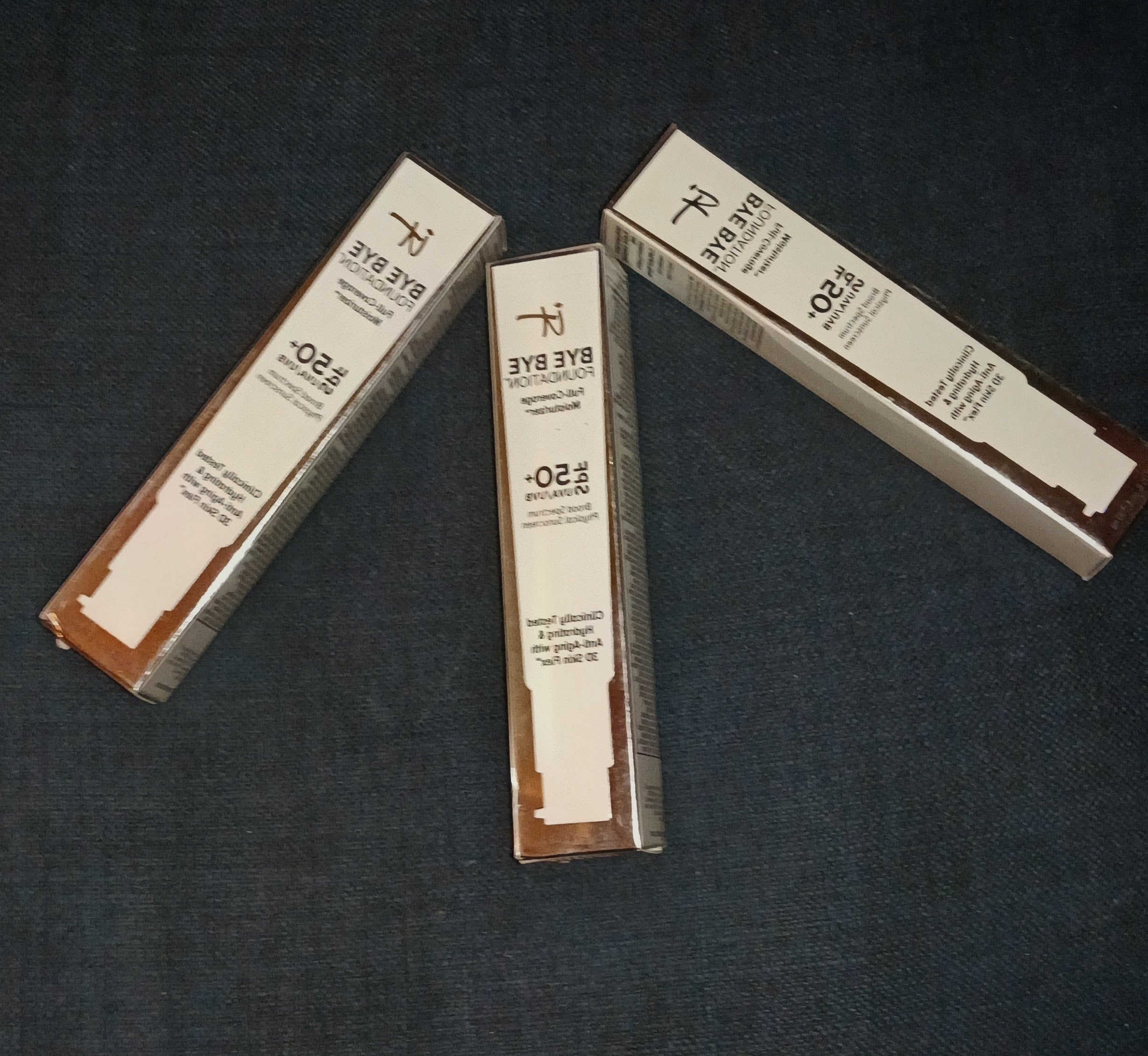 3ct IT Cosmetics Bye Bye Foundation SPF 50+ Medium